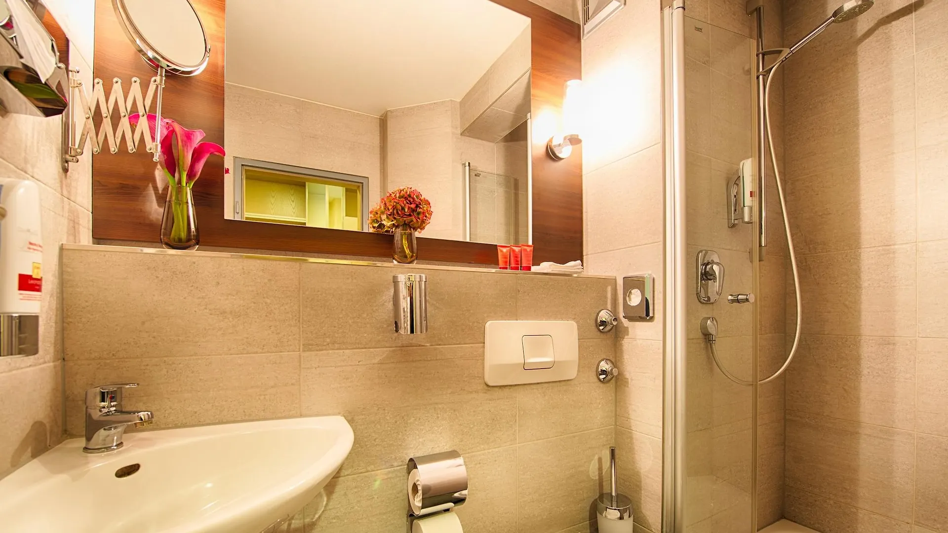 Leonardo Hotel Muenchen City West 4*, Mnichov