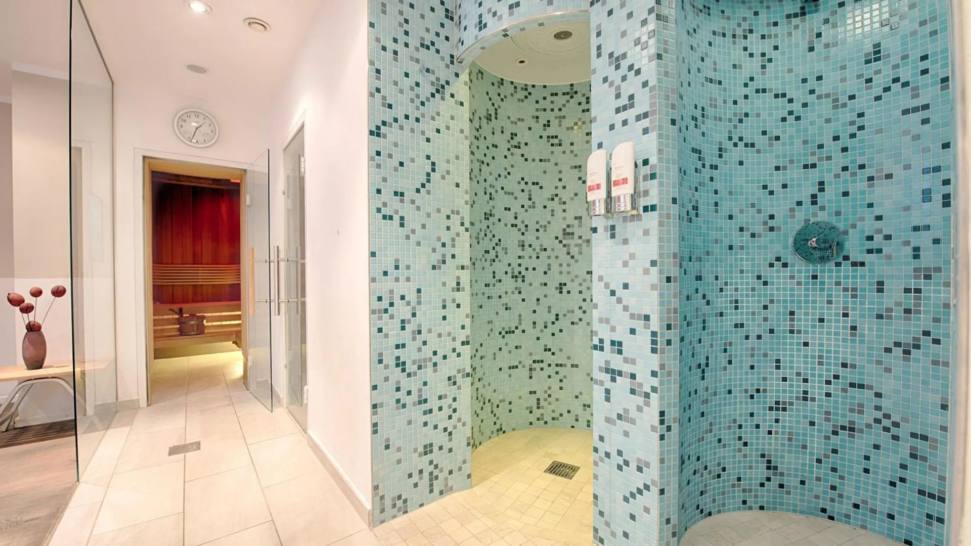 ****  Leonardo Hotel Muenchen City West Německo